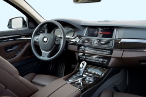 BMW 520d Touring, 190 PS , mineralweiß metallic, Luxury, Leder Dakota Mokka