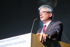 Naujasis LINAVOS prezidentas - ERLANDAS MIKĖNAS