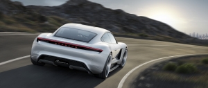 Sportiniam elektromobiliui „Porsche Mission E“ uždegta žalia šviesa (2)